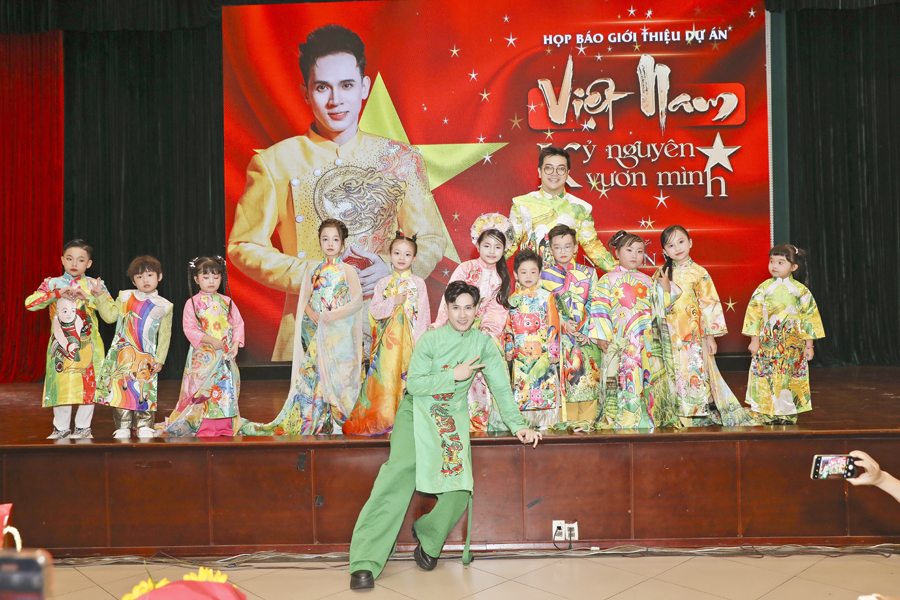 Nguyên Vũ ca khúc Việt Nam Kỷ nguyên vươn mình 13 doanhnhantieubieucomvn Chuyên Trang tập chí doanh nhân