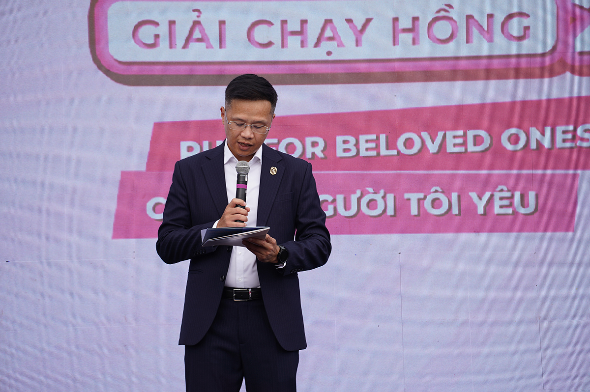 Ông Hoàng Tiến Mạnh Giám đốc Phát triển kinh doanh Khối Kinh doanh miền Nam Masterise Homes chia sẻ tại Ngày Hội doanhnhantieubieucomvn Chuyên Trang tập chí doanh nhân