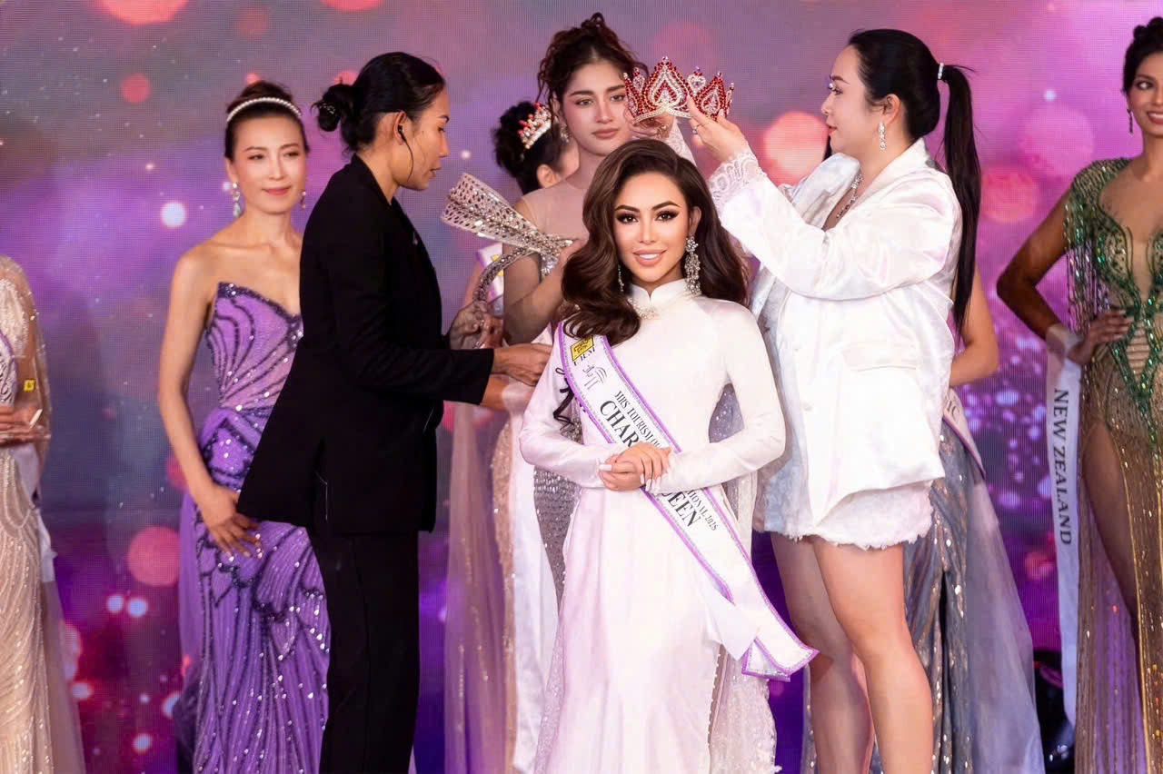Vân Phạm